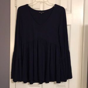 Cable & Gauge Flair Sleeved Blouse- Navy
